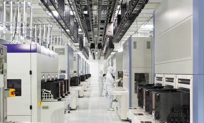 東芝存儲與西部數(shù)據(jù)攜手共進 四日市Fab 6工廠及內(nèi)存研發(fā)中心正式投入運營，引領(lǐng)網(wǎng)絡技術(shù)新紀元